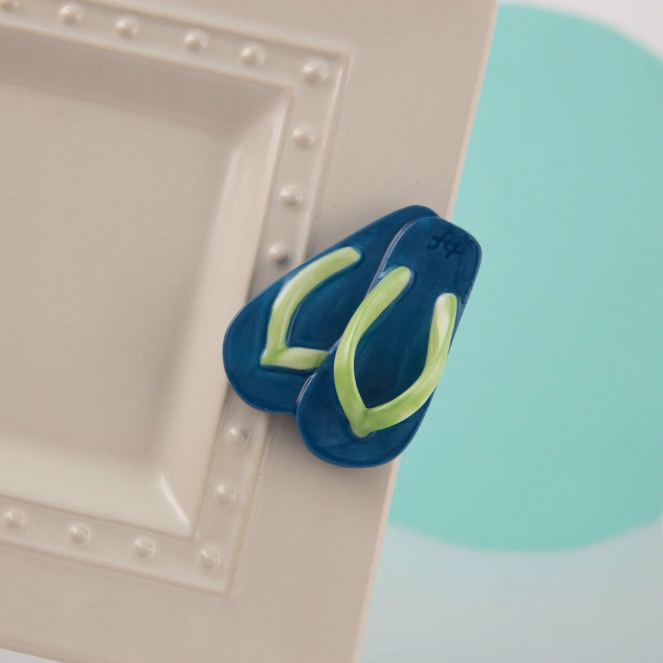 Nora Fleming Mini Flip Flops A156 Nora Fleming Tabletop 1 Nora Fleming Mini Flip Flops A156 Nora Fleming Tabletop